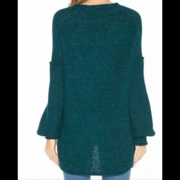 🆕 Free People Green V-neck Oversized Sweater size XS - Picture 2 of 7